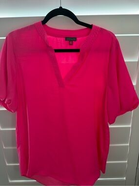 Vince Camuto Bright Pink Split-Neck Short Sleeve Blouse